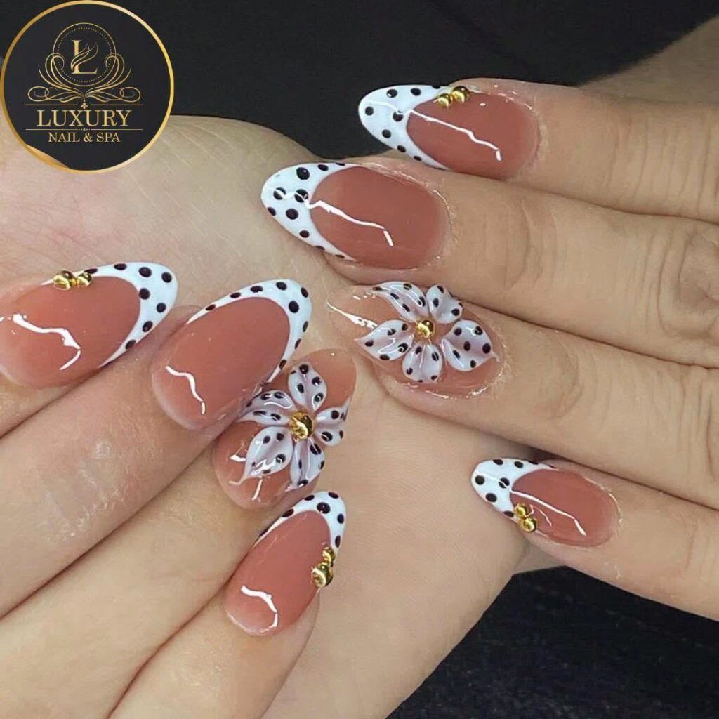 Luxury Nails Salon Near Me Greenwood: Premium Spa Services