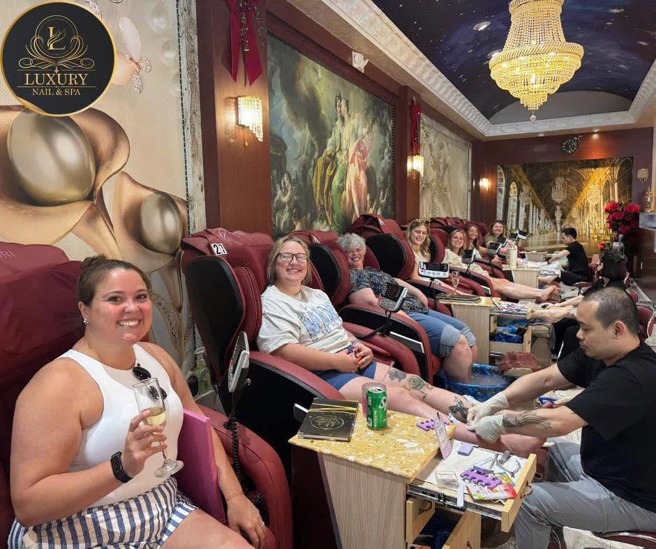 Luxury nails spa shop